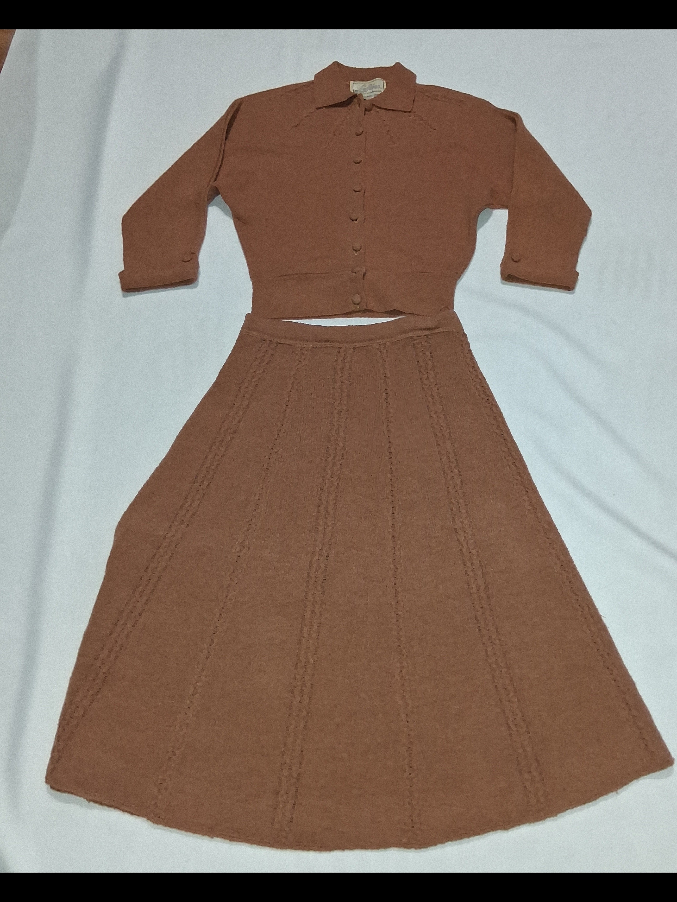 Vintage 50s Set Brand Loflies By Lawrence 100 % Wool Brown Color
